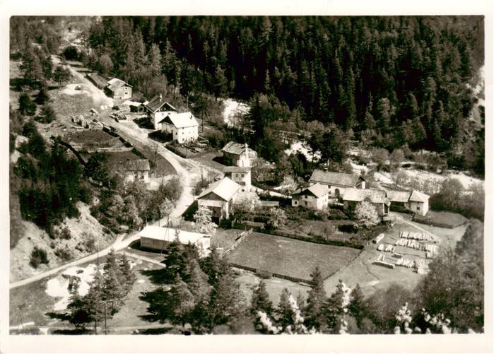 Sur-Enn Sur-En Sent Schuls GR Dorfansicht am Eingang ins wildromatinische Uinata