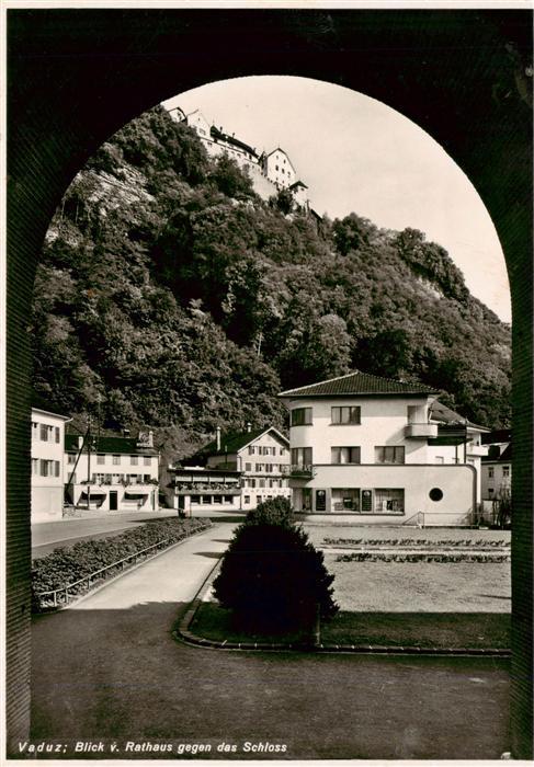 Vaduz Liechtenstein FL Blick vom Rathaus gegen das Schloss