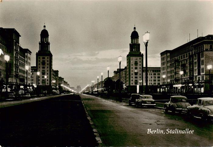 BERLIN  CITY Stalinallee Nachtaufnahme