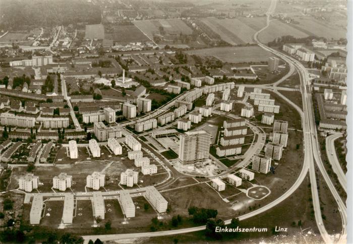 Linz Donau AT Einkaufszentrum Fliegeraufnahme