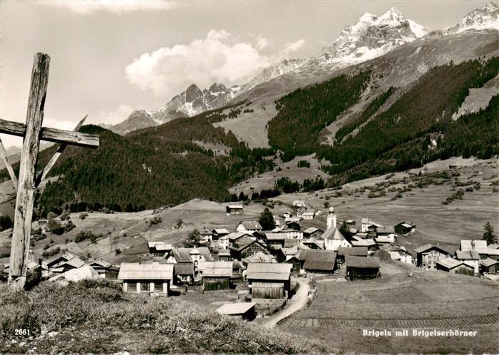 Brigels GR Gesamtansicht Blick gegen Brigelserhoerner