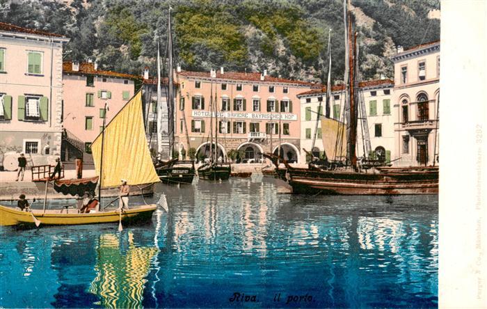 Riva  del Garda IT Hafenpartie