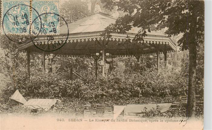 Sedan 08 Ardennes Le Kiosque du Jardin Botanique apres le cyclone