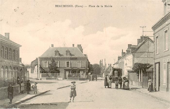 Beaumesnil 27 Eure Place de la Mairie