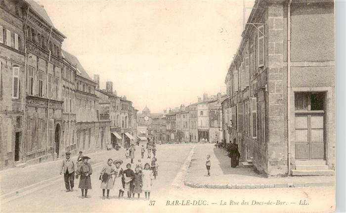 Bar-le-Duc 55 Meuse La Rue des Ducs de Bar