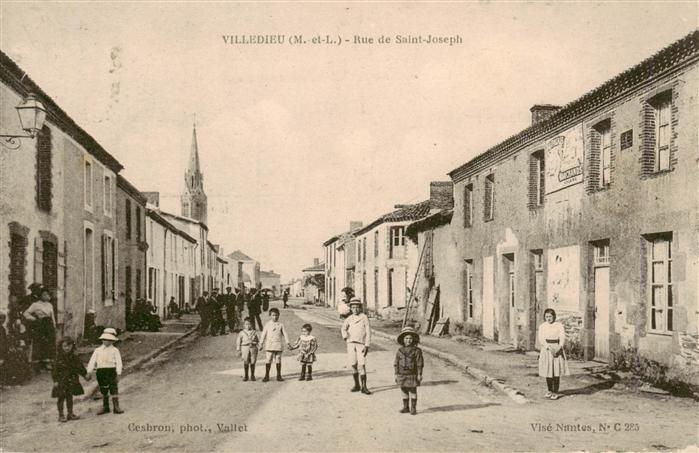 Villedieu-la-Blouere 49 Maine-et-Loire Rue de Saint Joseph