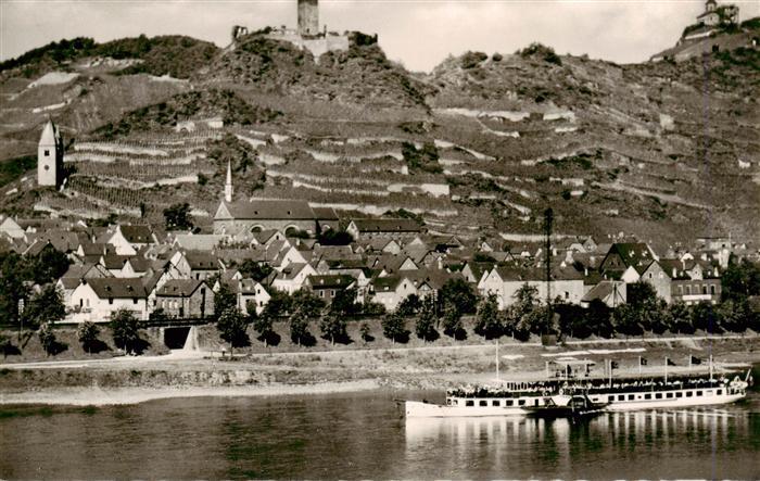 Kobern-Gondorf Mosel Niederburg und Mathias Kapelle mit Raddampfer