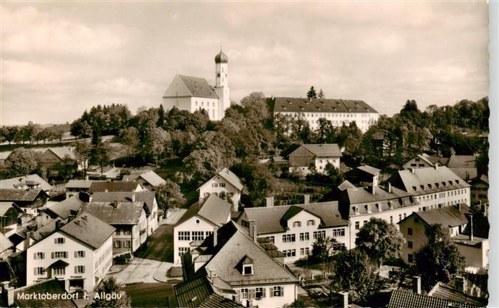 Marktoberdorf Ortsansicht mit Kirche
