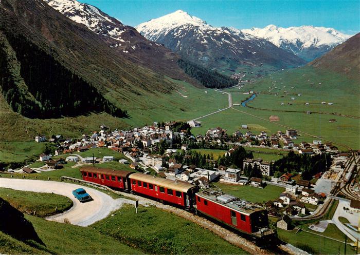 Andermatt UR mit Oberalpbahn