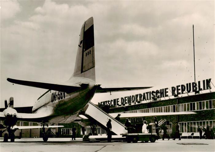 Flughafen Airport Aeroporto Berlin Schoenefeld Lufthansa