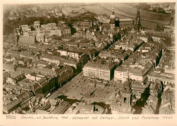Strassenbahn Tramway-- Altmarkt Zwinger Hofkirche