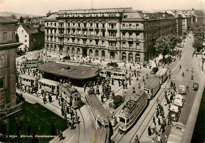Strassenbahn Tramway-- Paradeplatz Zuerich