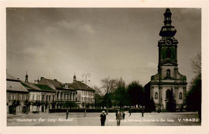 Kostelec nad Cernymi Lesy CZ Namesti Platz Stadtzentrum Kirche