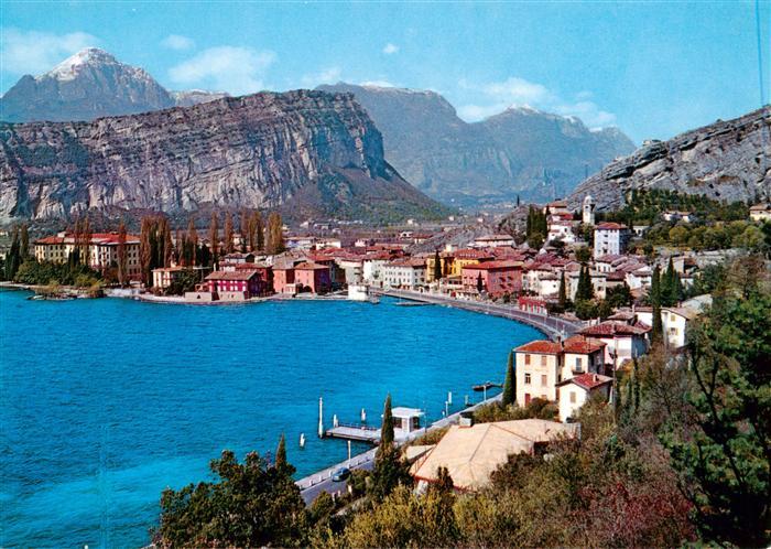 Torbole Lago di Garda IT Panorama Gebirge