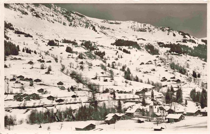 Les Diablerets VD Vue vers l'église en hiver