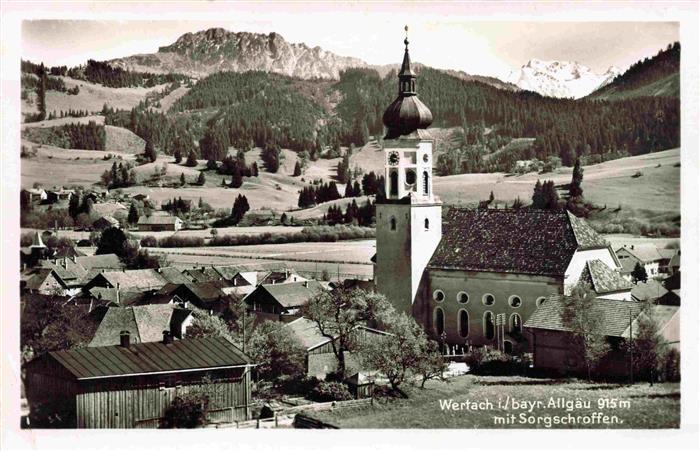 Wertach Bayern Ortsansicht mit Kirche Blick gegen Sorgschroffen Allgaeuer Alpen