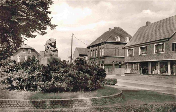 Esens Partie am Ehrenmal