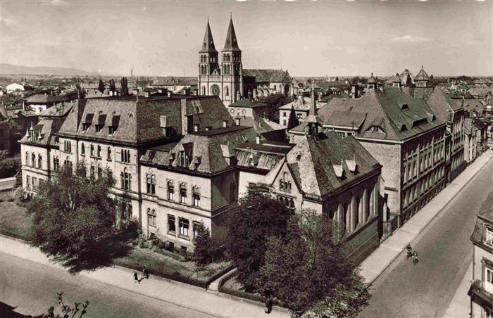 Landau  Pfalz Englisches Institut mit Marienkirche