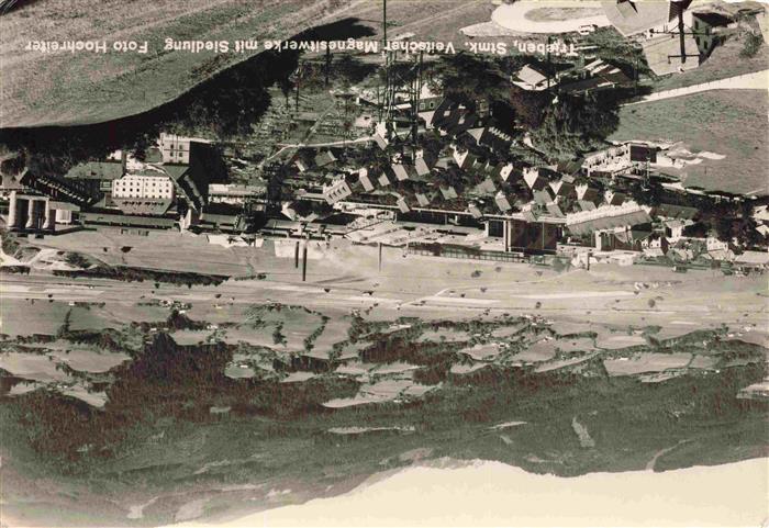 Trieben Liezen Steiermark AT Veitscher Magnesitwerke mit Siedlung Fliegeraufnahm