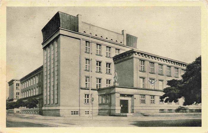 Pardubitz PARDUBICE CZ Gebaeude im Stadtzentrum