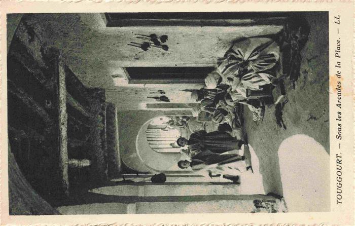 Touggourt Algerie Sous les Arcades de la Place