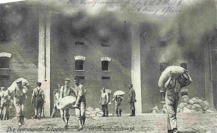 Brest -Litowsk Belarus Weissrussland Die brennende Zitadelle Truemmer 1. Weltkri