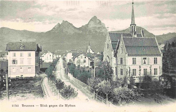 Brunnen SZ Blick gegen die Mythen