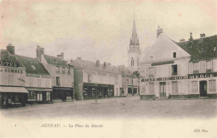 Auneau 28 Eure-et-Loir Place du Marché