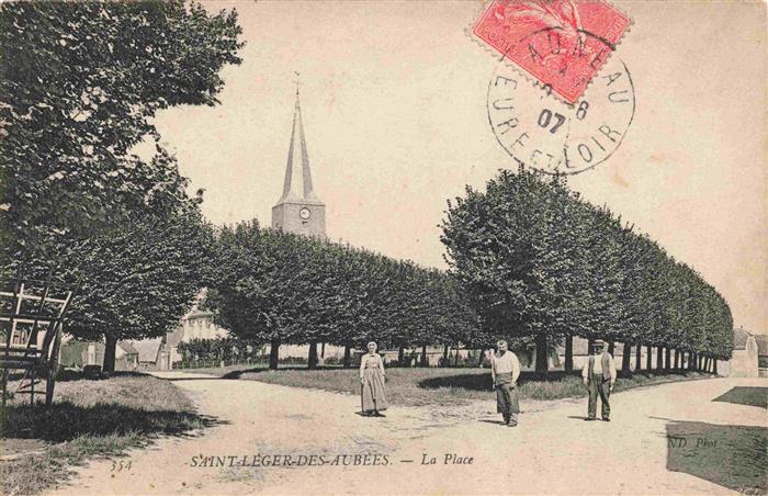 Saint-Leger-des-Aubees La Place