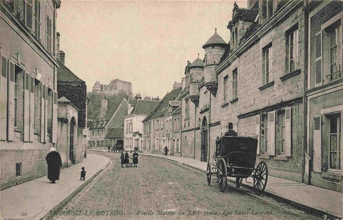 Nogent-le-Rotrou 28 Eure-et-Loir Vieille Maison du XVI siècle Rue Saint Laurent