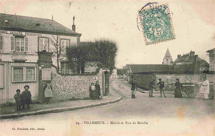 Villemeux-sur-Eure 28 Eure-et-Loir Mairie et Rue du Moulin