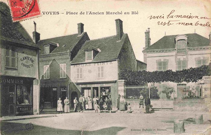Voves 28 Eure-et-Loir Place de l'ancien Marché au Blé