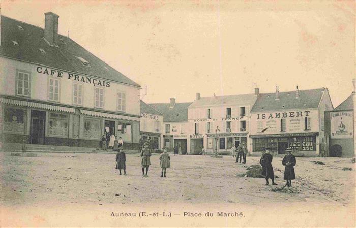 Auneau 28 Eure-et-Loir Place du Marché
