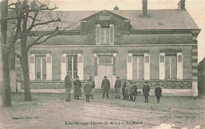Roinville d Eure-et-Loir 28 La Mairie