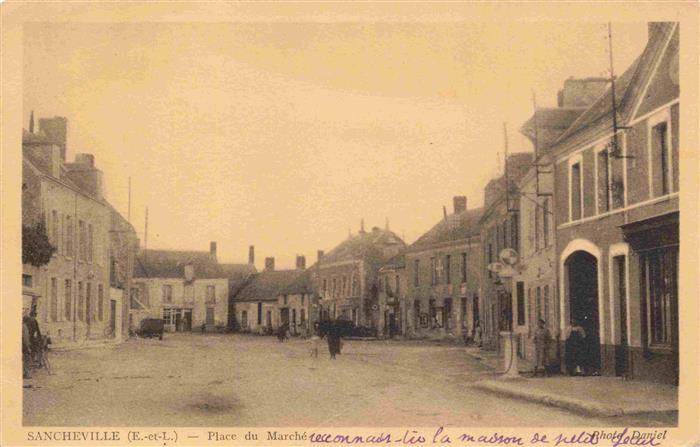 Sancheville 28 Eure-et-Loir Place du Marche