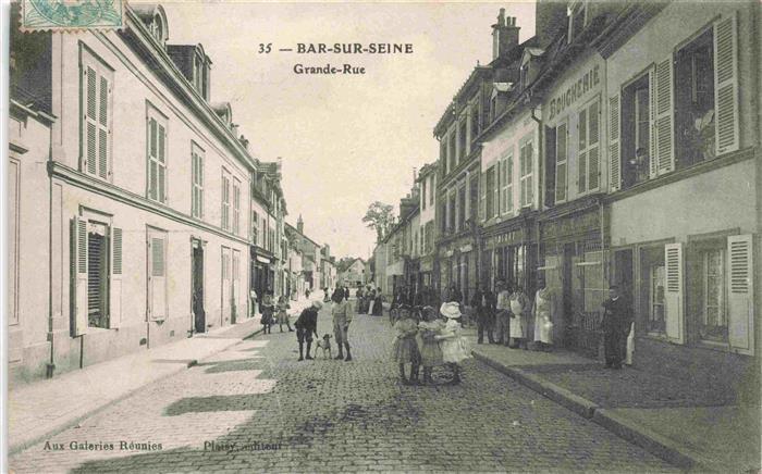 Bar-sur-Seine 10 Aube Grande Rue