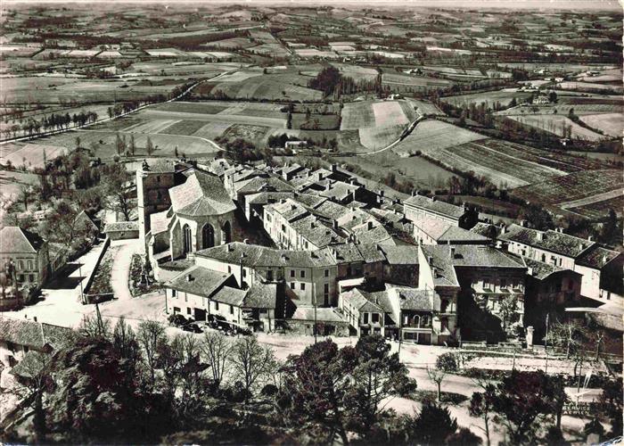 Miradoux Vue d'ensemble et l'église vue aérienne