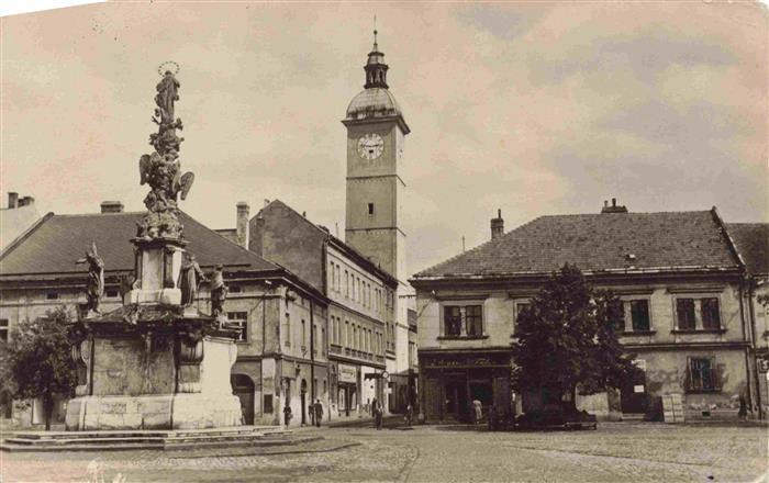 Uherske Hradiste Ungarisch-Hradisch CZ Ortszentrum Saeule Kirchturm