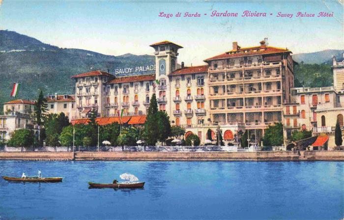 Gardone Riviera di Garda IT Savoy Palace Hotel Ansicht vom Gardasee aus
