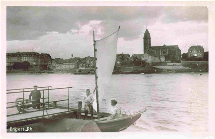 Engers Rhein Neuwied Rheinland-Pfalz Bootsanleger Blick zur Kirche