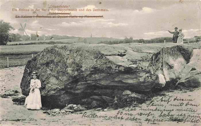 Dueppeln Sonderburg DK Dueppelstein an der Dueppelmuehle mit Denkmal