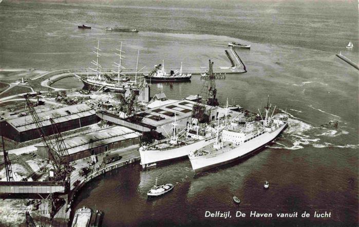 Delfzijl Delfzyl NL De Haven vanuit de lucht