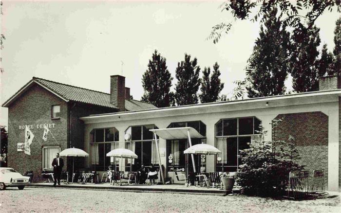 Overloon Noord Brabant NL Hotel Deriet bij Oorlogsmuseum