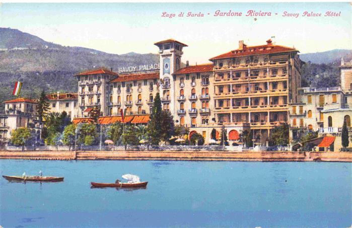 Gardone Riviera di Garda IT Savoy Palace Hotel Ansicht vom Gardasee aus