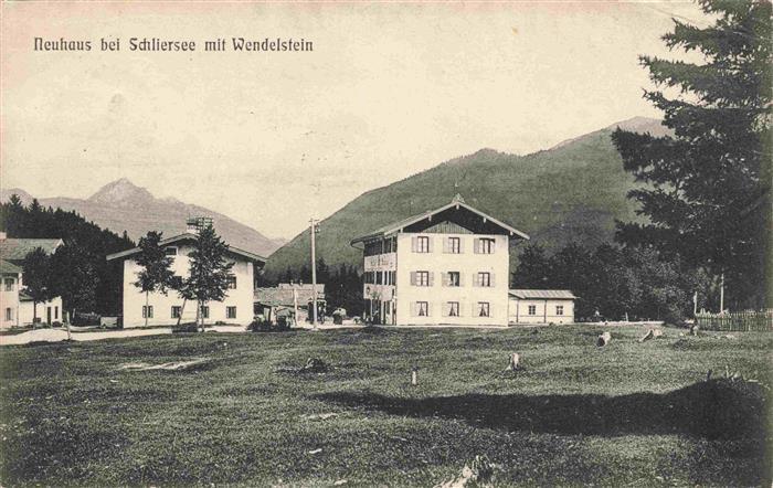 Neuhaus Schliersee Teilansicht mit Wendelstein