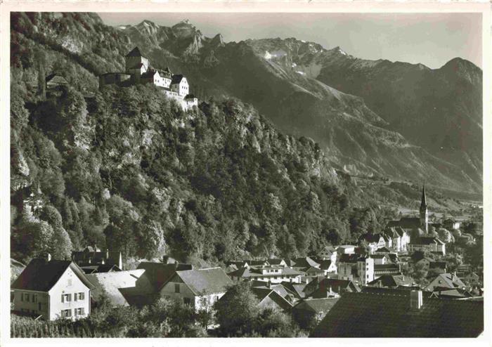 Vaduz Liechtenstein FL mit den Rhaetikonbergen