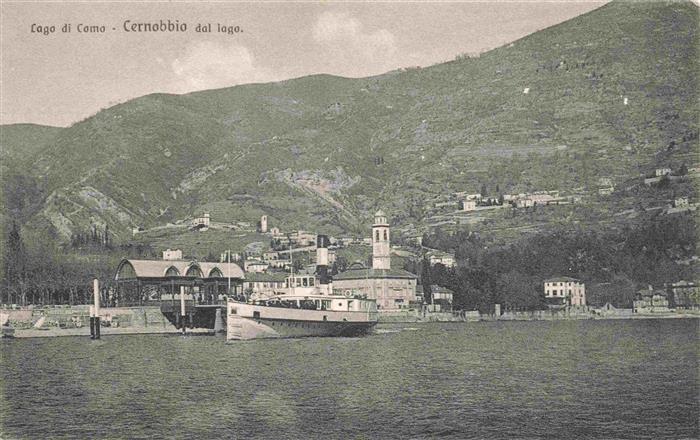 Cernobbio Lago di Como IT Ansicht vom See aus Dampfer