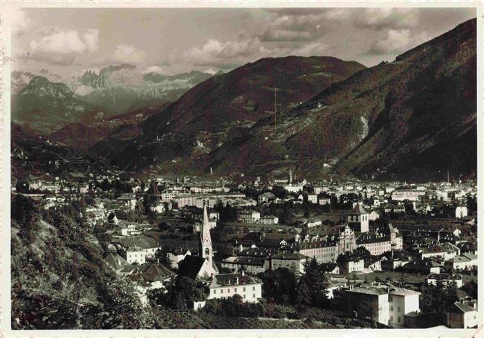 Gries Bozen Bolzano Suedtirol IT Panorama Col Catinaccio Dolomiten Rosengarten