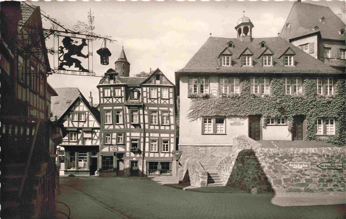 Idstein Am Koenig-Adolf-Platz Altstadt Fachwerkhaeuser