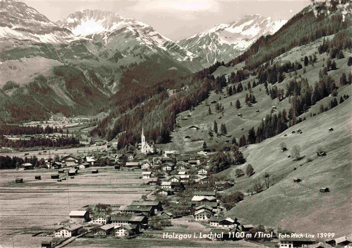 Holzgau Ausserfern Lechtal Tirol AT Panorama Alpen